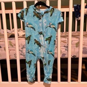 Bamboo shortsleeved onesie